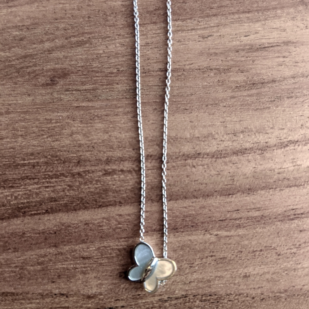 Necklace 🦋 mother of pearl 18K WG Morganne Bello